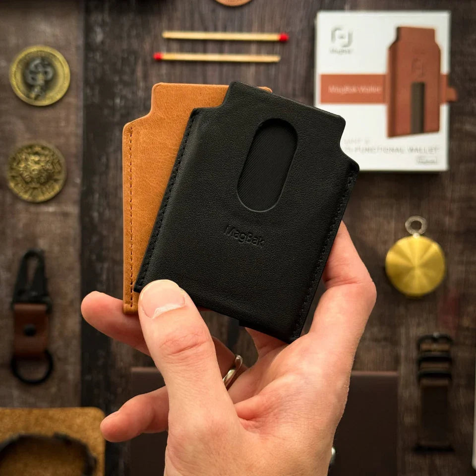 SmaBak Smart Wallet with Apple Find My tracking